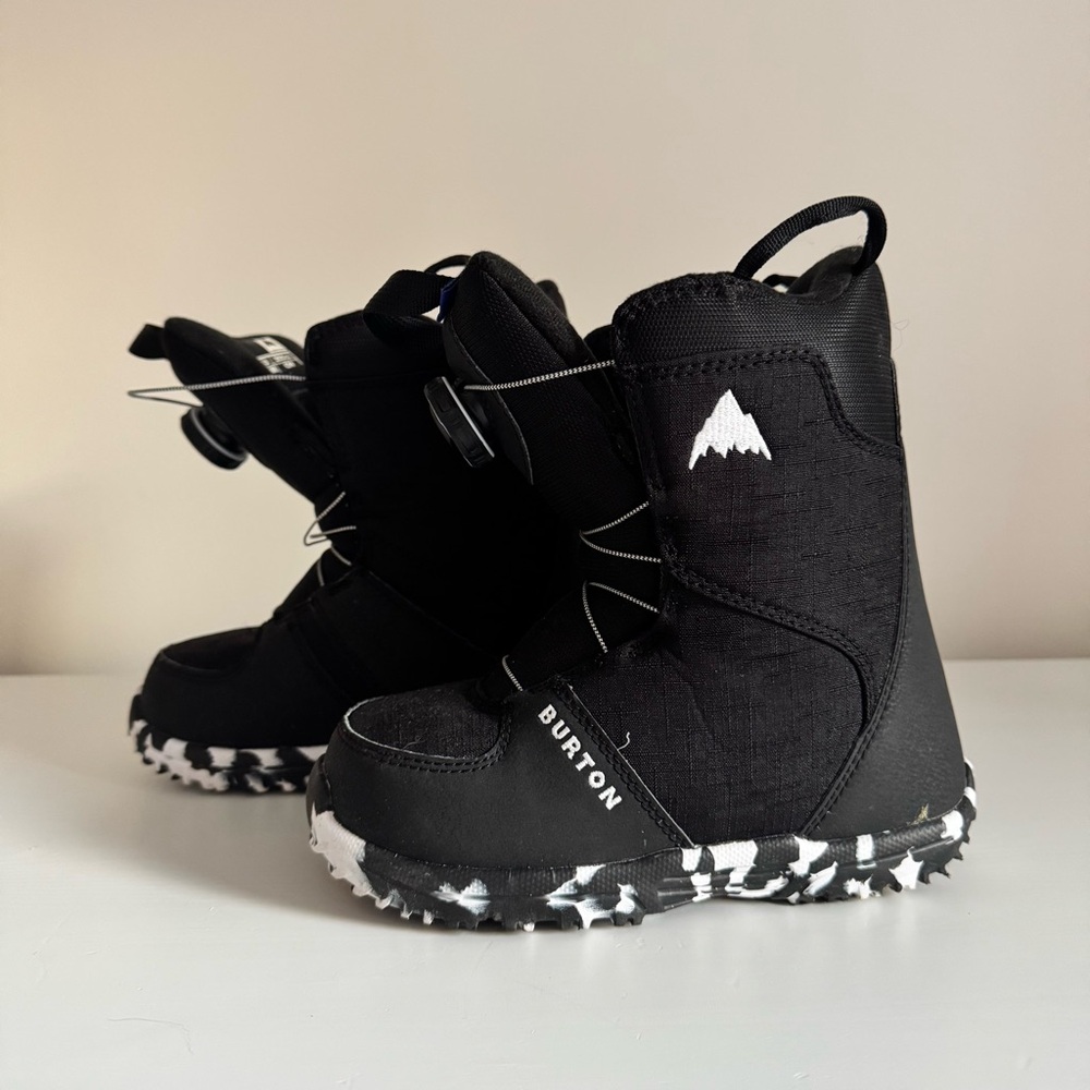 Burton Kids Step On Grom Snowboard Boots - Size 3